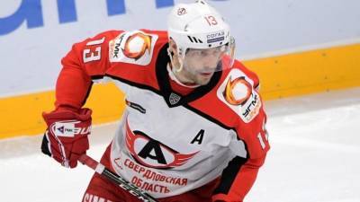 Агент Дацюка заявил, что хоккеист пока не принял решения о завершении карьеры
