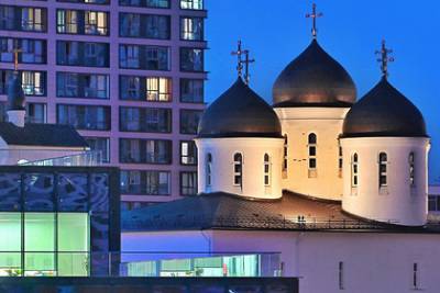 святой Владимир - В Москве стали меньше строить православных храмов - lenta.ru - Москва