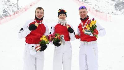 Исторический успех: российские фристайлисты впервые завоевали золото в командных соревнованиях на ЧМ
