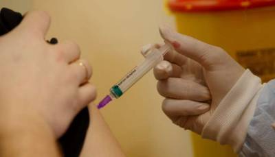 На Буковине медики отказываются от вакцинации из-за страха и религии