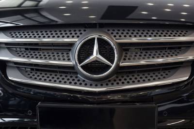Mercedes отзывает более 264 тысяч автомобилей по всему миру из-за угрозы воспламенения