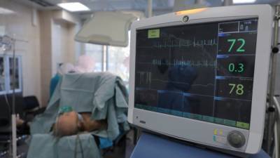 Перенесшего остановку сердца более десяти раз петербуржца спасли медики