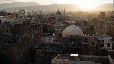 Миллионы людей в Йемене голодают из-за блокировки Саудовской Аравией доступа к топливу, — CNN
