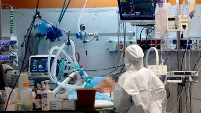 Редкий случай в больнице "Шиба": 5 привитых работников заразились коронавирусом
