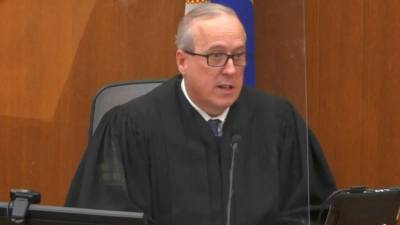 Судья разрешил добавить третий пункт обвинения в дело о гибели Джорджа Флойда