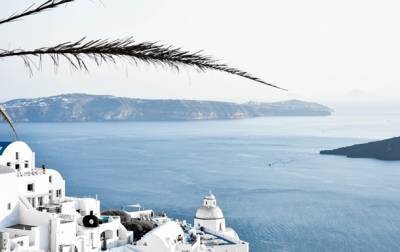 Греция намерена открыть страну для туристов в середине мая