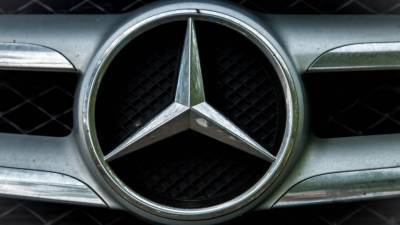 Mercedes отзывает свыше 264 тыс. авто из-за угрозы воспламенения