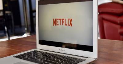 Netflix начал бороться с просмотром фильмов под чужим паролем