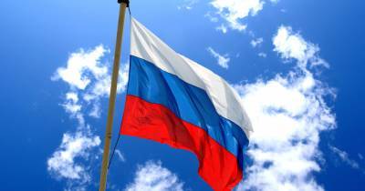 За использование флагов РФ на незаконных акциях предложили штрафовать