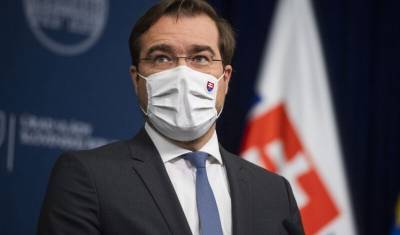 Скандал со «Спутником V» вынудил главу Минздрава Словакии уйти в отставку