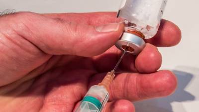 Компания AstraZeneca на 25% сократит поставки вакцины в ЕС