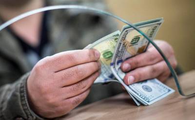 В Узбекистан за два месяца было отправлено денежных переводов почти на 900 миллионов долларов