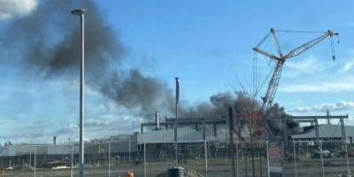 В США случился пожар на заводе Тесла/Tesla в Калифорнии, обошлось без жертв, фото, видео - ТЕЛЕГРАФ