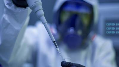 Попова объяснила, будет ли новый тип птичьего гриппа передаваться от человека к человека
