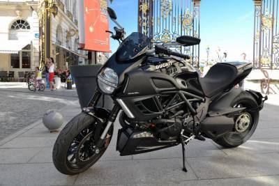 У мотоциклов Ducati Diavel проблемы с «точкой опоры»