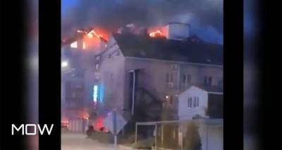 В Анапе вспыхнул пожар в 8-этажном доме, триста жильцов эвакуированы - видео