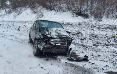 Под Новокузнецком в лобовом ДТП погибли два человека