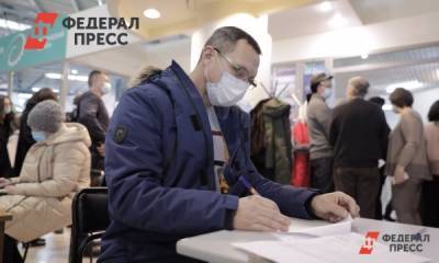 Заболеваемость коронавирусом в России продолжает держаться на прежнем уровне