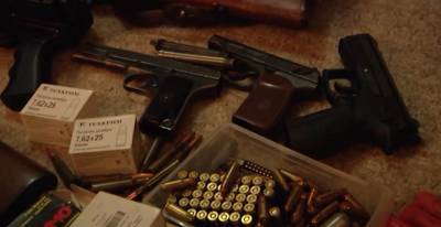 Видео: ФСБ ликвидировала подпольные оружейные мастерские в Петербурге и Ленобласти