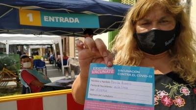 Вакцинация в Аргентине: манипуляции, неэффективность и обманутые ожидания
