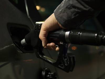 В десятках российских регионов отмечен рост цен на бензин