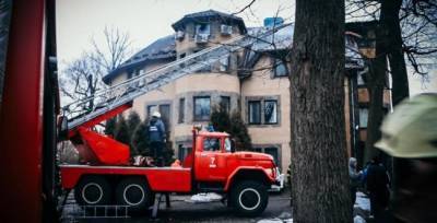В Киеве загорелся дом престарелых — пожар потушен, все спасены