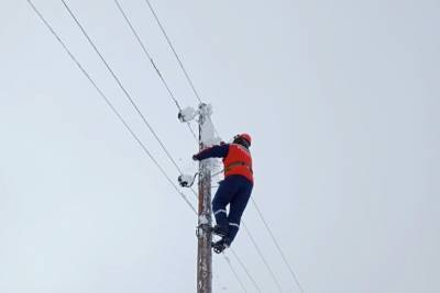 В Дагестане из-за ветра и снегопада произошли массовые отключения электроснабжения
