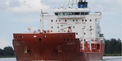 У берегов Бенина пираты атаковали танкер с украинцами на борту: 15 моряков взяли в плен