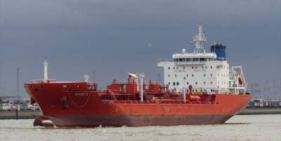 Пираты в Африке захватили танкер с украинцами в экипаже
