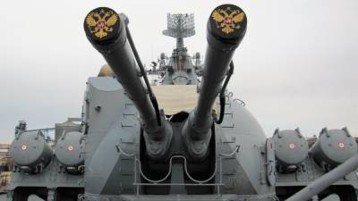Ракетный крейсер "Москва" вышел в Черное море на учение