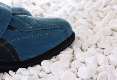 В Ленобласти детей обеспечат сложной ортопедической обувью за счет бюджета