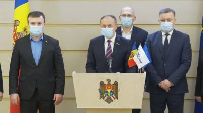 Парламент Молдавии готов к политическому примирению, слово за Санду