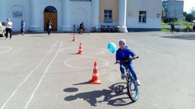 Правила назначения выплат на детей от трех до семи лет изменят в России