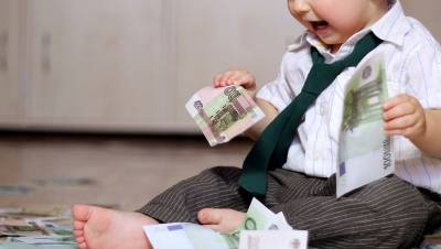 Более 1 трлн рублей выделят на выплаты на детей от 3 до 7 лет