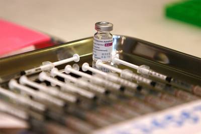 В ВОЗ рассказали о пользе и вреде вакцины AstraZeneca