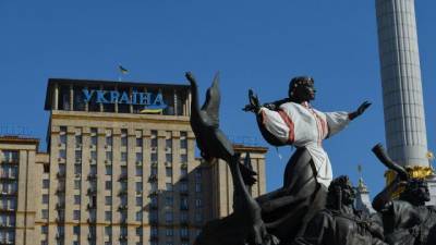 Украину предупредили о "двойном ударе" по экономике