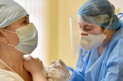 Названа основная причина массового отказа медиков от вакцинации - from-ua.com