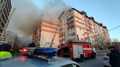 Сгорели 23 квартиры: в Анапе ликвидировали крупный пожар в многоэтажке