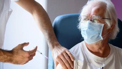Почти 600 случаев побочных эффектов выявили в Швейцарии с начала вакцинации