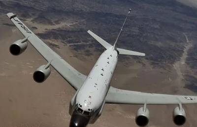 Самолет-разведчик НАТО устроил ночную провокацию близ Крыма