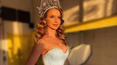 Вести. Школьные учителя рассказали о россиянке, которая представит страну на конкурсе "Мисс Вселенная"