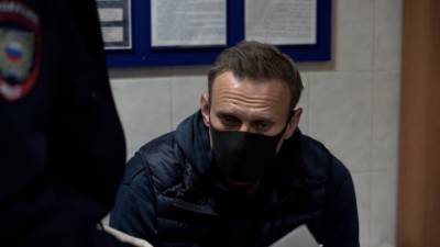 В СИЗО не сказали, куда делся Навальный