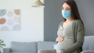 Ученые выяснили, что беременные в два раза чаще болеют тяжелой формой COVID-19