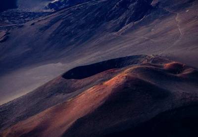 Ученые: Самый старый кратер от метеорита в Гренландии оказался обычной горой