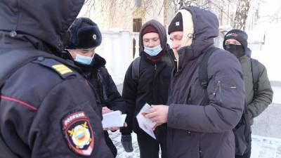 Сторонника курганского штаба Навального забрали в полицию за участие в январских митингах