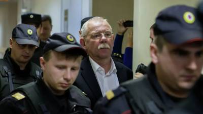Суд удовлетворил ходатайство об УДО экс-главы Карелии