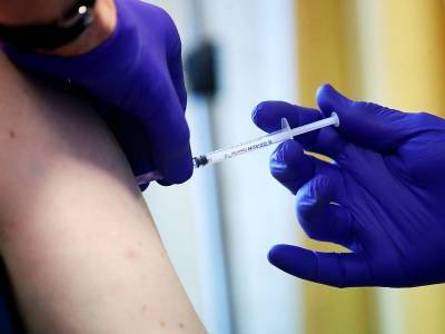 Названы пять причин, почему после прививки от коронавируса нет антител