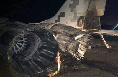 Восстановлению не подлежит: появились фото сгоревшего на Украине МиГ-29