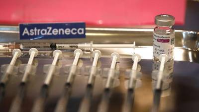 Регулятор ЕС призвал расширить список побочных эффектов вакцины AstraZeneca