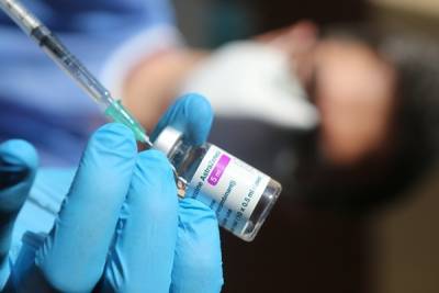 AstraZeneca заявила об отсутствии доказательств побочных эффектов у вакцины
